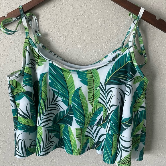 SHEIN Green Leaf Flounce Ruffle Bikini Top Size M - Picture 10 of 10